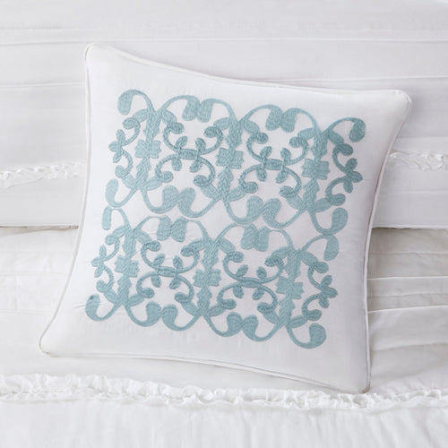 4 Piece Reversible Ruffle Quilt Set with Throw Pillow White King/Cal King
